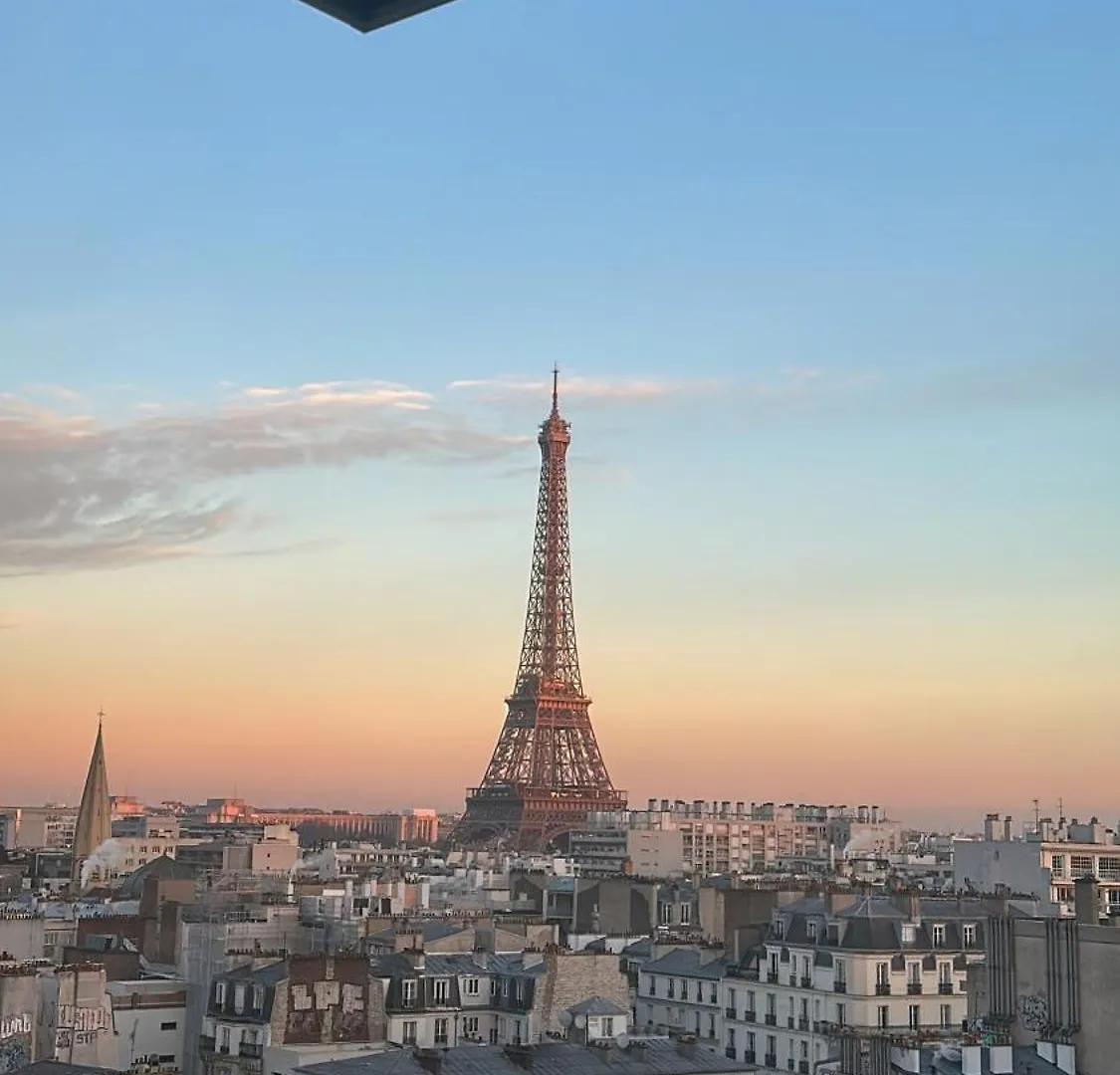 Tour Eiffel - Paris Apartment France